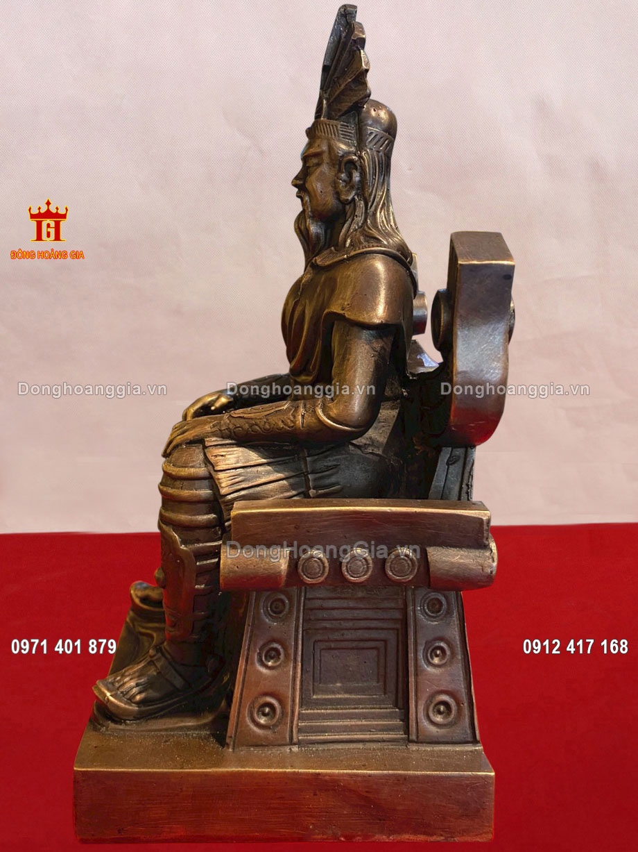 Đồng Hoàng Gia nhận chế tác tượng Hùng Vương bằng đồng uy tín